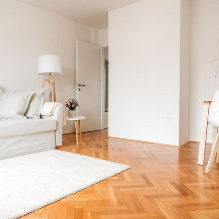 White Apartment - Free Parking Ljubljana Dış mekan fotoğraf