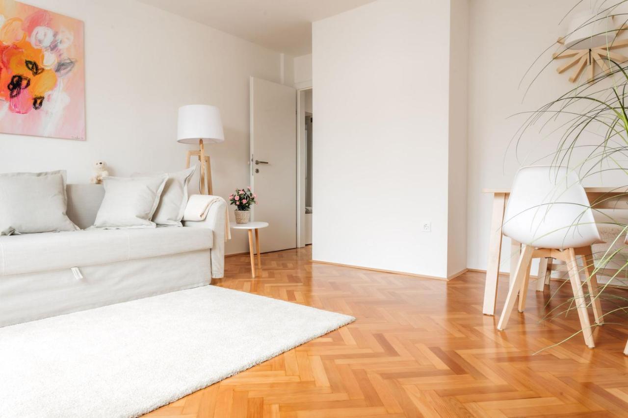 White Apartment - Free Parking Ljubljana Dış mekan fotoğraf