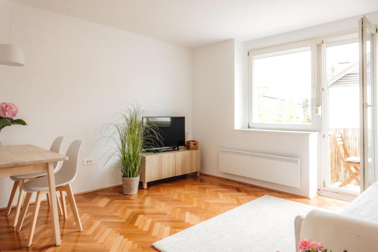 White Apartment - Free Parking Ljubljana Dış mekan fotoğraf